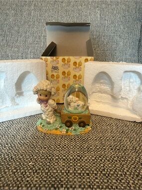 IOB Precious Moments Pastel Lamb Figurine with Egg Globe - White, Yellow & Mint